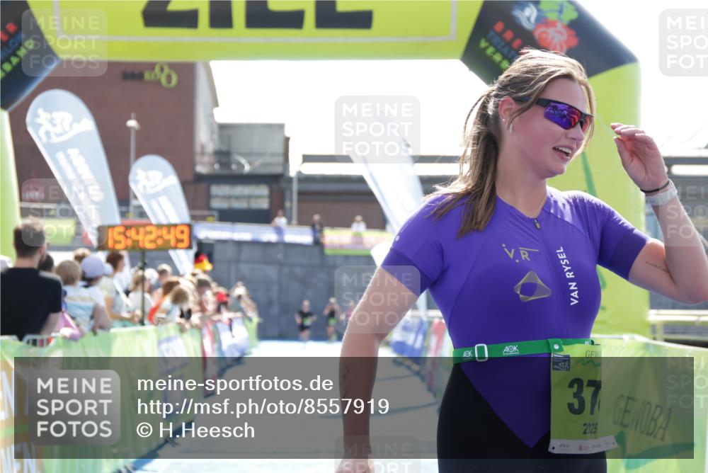 10.08.2025 - GEWOBA Citytriathlon Bremen H.Heesch http://msf.ph/oto/8557919 10.08.2025 15:42:53 Ziel 378, 433, 518 meine-sportfotos.de