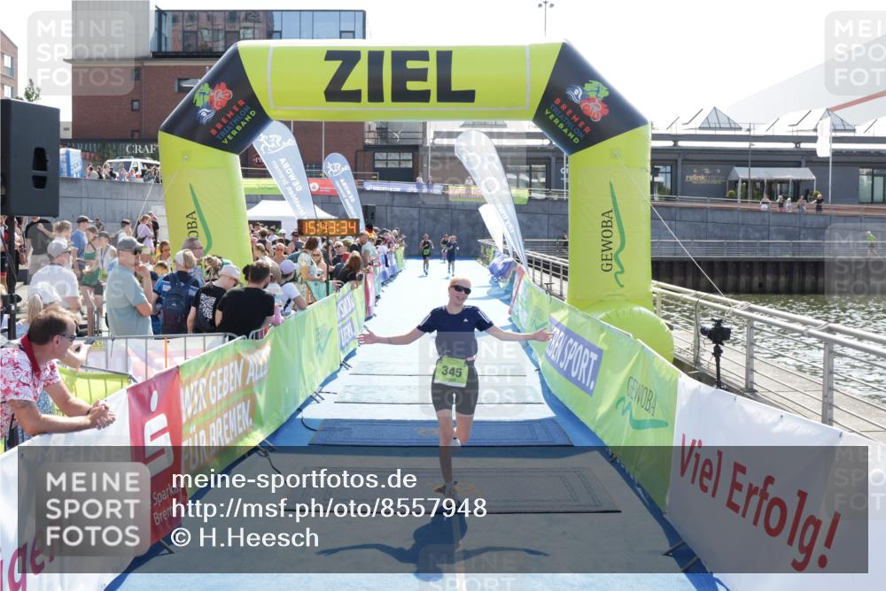 10.08.2025 - GEWOBA Citytriathlon Bremen H.Heesch http://msf.ph/oto/8557948 10.08.2025 15:43:38 Ziel 345 meine-sportfotos.de
