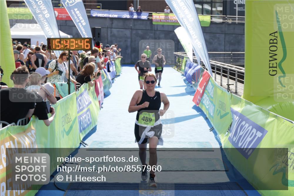 10.08.2025 - GEWOBA Citytriathlon Bremen H.Heesch http://msf.ph/oto/8557960 10.08.2025 15:43:50 Ziel 315, 414, 425, 489 meine-sportfotos.de