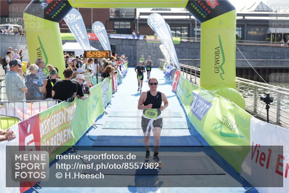 10.08.2025 - GEWOBA Citytriathlon Bremen H.Heesch http://msf.ph/oto/8557962 10.08.2025 15:43:51 Ziel 315, 414, 425, 489 meine-sportfotos.de
