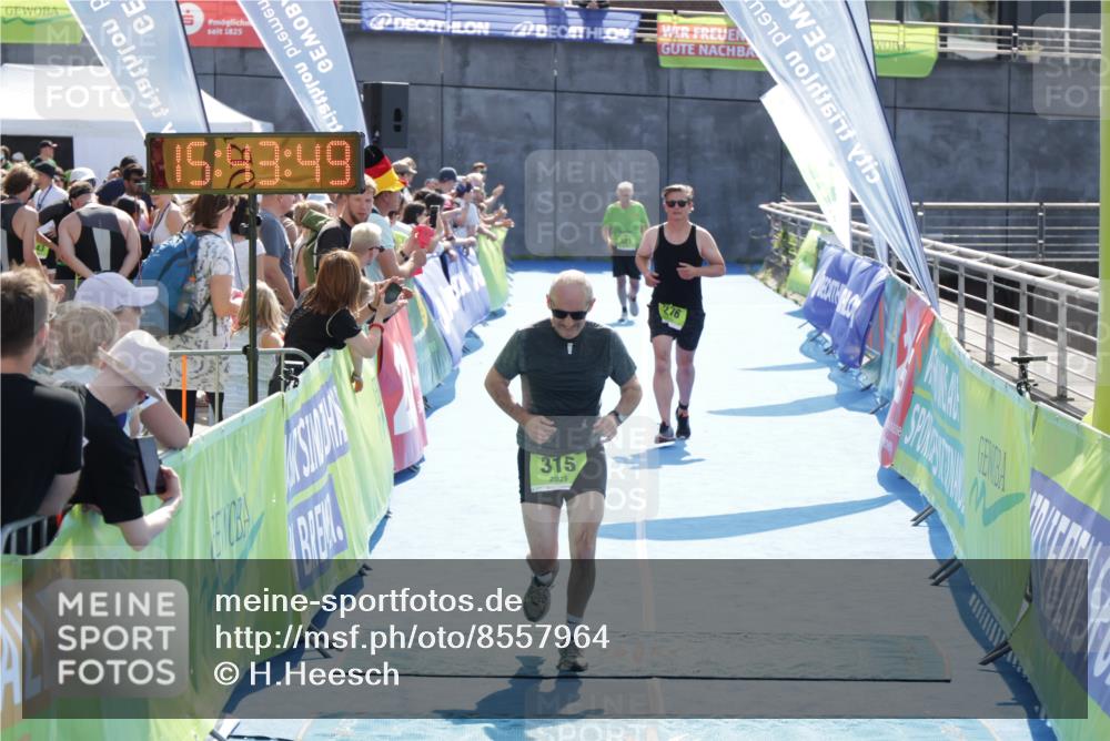 10.08.2025 - GEWOBA Citytriathlon Bremen H.Heesch http://msf.ph/oto/8557964 10.08.2025 15:43:53 Ziel 276, 315, 414, 425, 489 meine-sportfotos.de