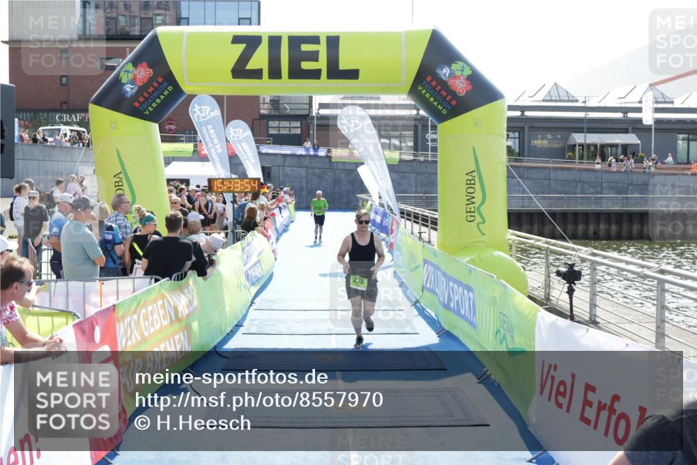 10.08.2025 - GEWOBA Citytriathlon Bremen H.Heesch http://msf.ph/oto/8557970 10.08.2025 15:43:58 Ziel 276, 315, 321 meine-sportfotos.de