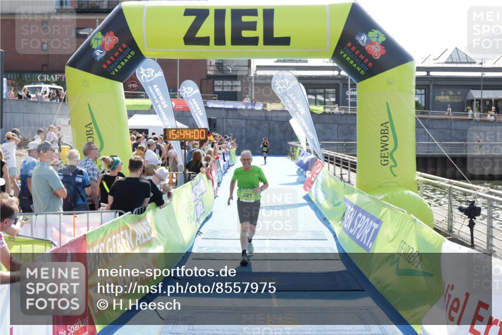 10.08.2025 - GEWOBA Citytriathlon Bremen H.Heesch http://msf.ph/oto/8557975 10.08.2025 15:44:04 Ziel 276, 321 meine-sportfotos.de