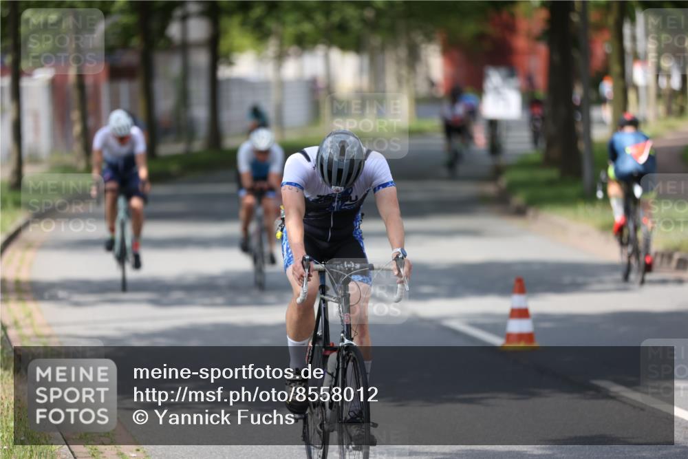 10.08.2025 - GEWOBA Citytriathlon Bremen Yannick Fuchs http://msf.ph/oto/8558012 10.08.2025 12:29:20 Radfahren 576, 583, 605, 656, 679, 771, 799, 1007, 1030 meine-sportfotos.de