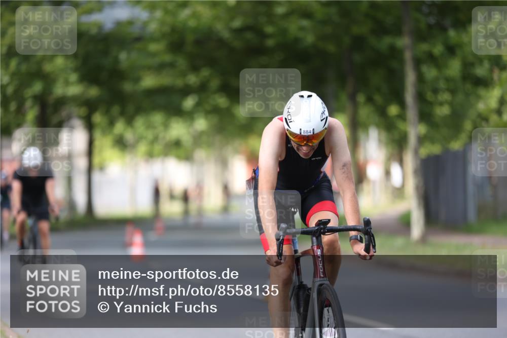 10.08.2025 - GEWOBA Citytriathlon Bremen Yannick Fuchs http://msf.ph/oto/8558135 10.08.2025 12:30:11 Radfahren 640, 675, 717, 722, 745, 760, 769, 823, 875, 884, 935, 943, 960, 1013 meine-sportfotos.de