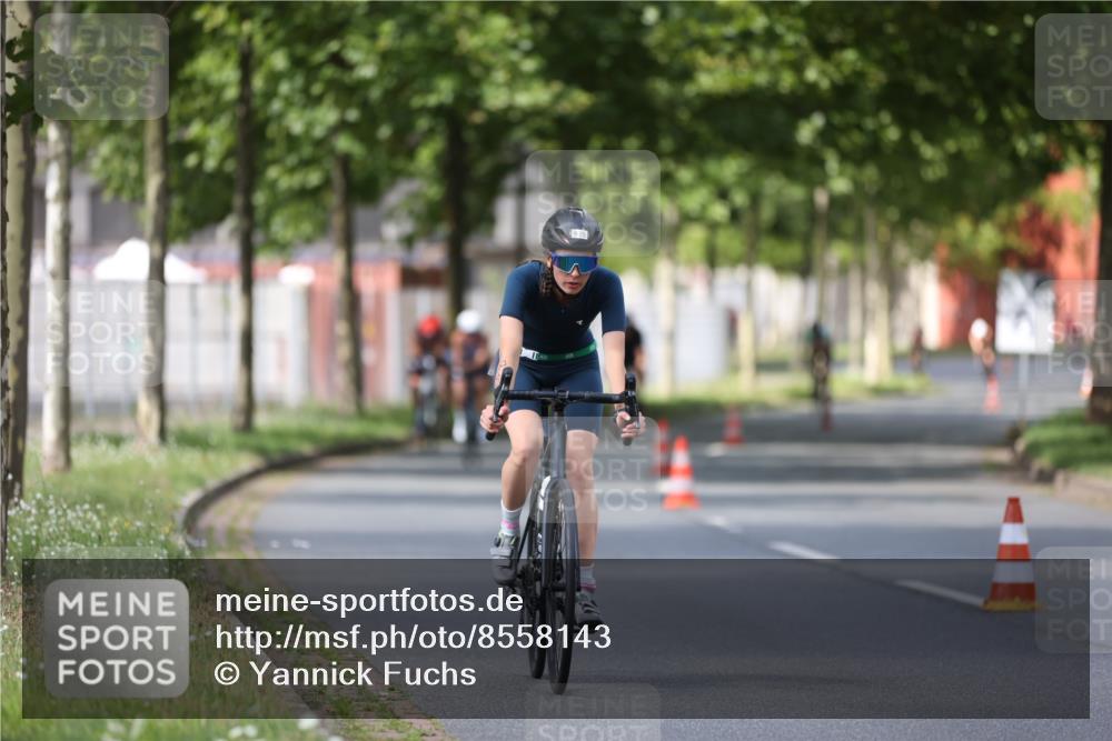 10.08.2025 - GEWOBA Citytriathlon Bremen Yannick Fuchs http://msf.ph/oto/8558143 10.08.2025 12:30:15 Radfahren 640, 675, 717, 722, 733, 745, 760, 769, 823, 875, 884, 935, 943, 960, 1013 meine-sportfotos.de