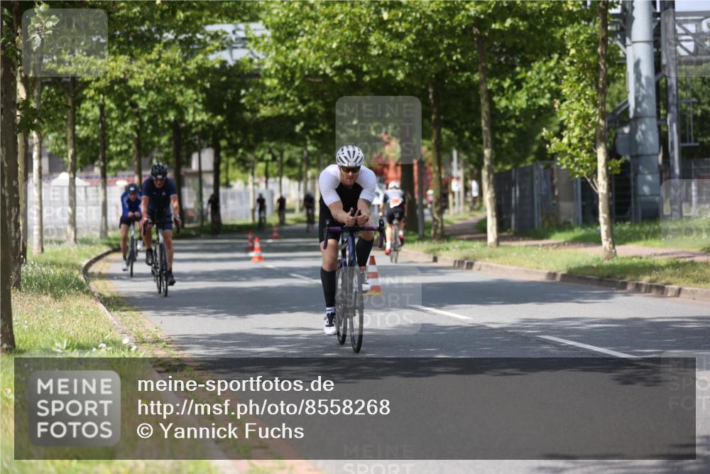 10.08.2025 - GEWOBA Citytriathlon Bremen Yannick Fuchs http://msf.ph/oto/8558268 10.08.2025 12:31:25 Radfahren 564, 575, 616, 630, 649, 753, 788, 793, 863, 894, 905 meine-sportfotos.de