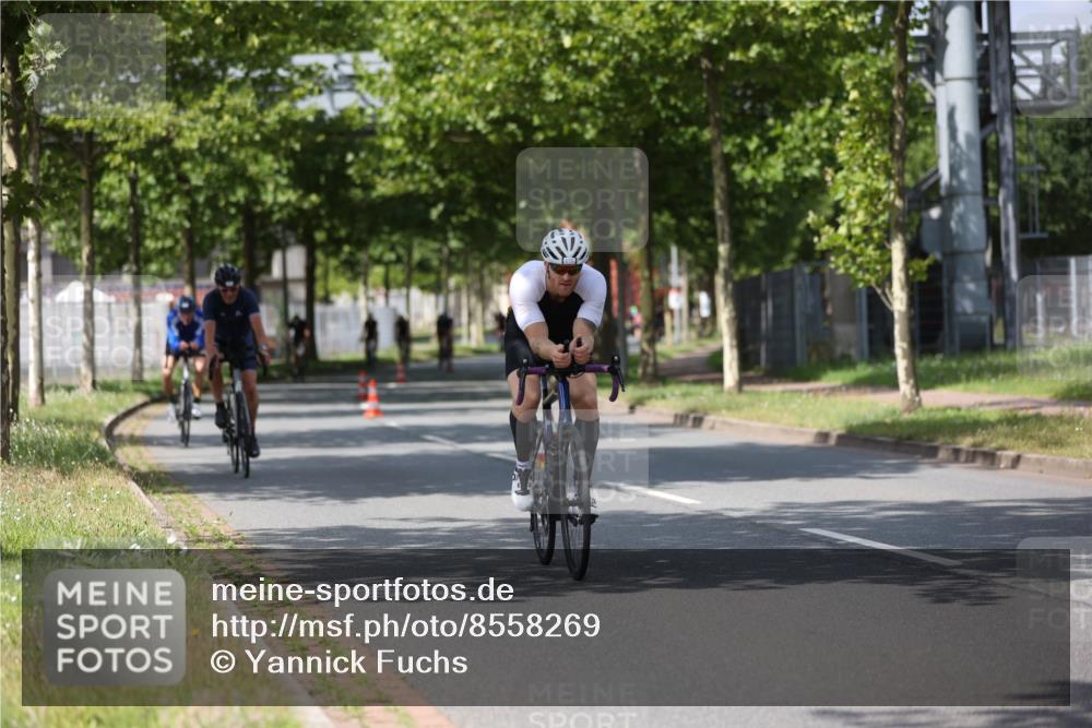 10.08.2025 - GEWOBA Citytriathlon Bremen Yannick Fuchs http://msf.ph/oto/8558269 10.08.2025 12:31:25 Radfahren 564, 575, 616, 630, 649, 753, 788, 793, 863, 894, 905 meine-sportfotos.de