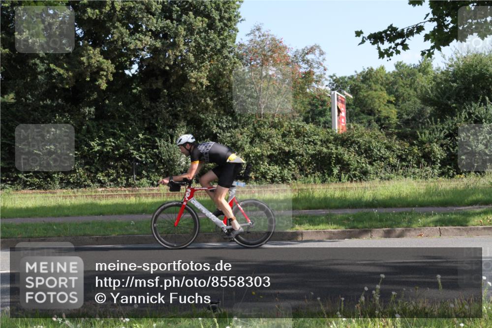 10.08.2025 - GEWOBA Citytriathlon Bremen Yannick Fuchs http://msf.ph/oto/8558303 10.08.2025 10:28:23 Radfahren 425 meine-sportfotos.de
