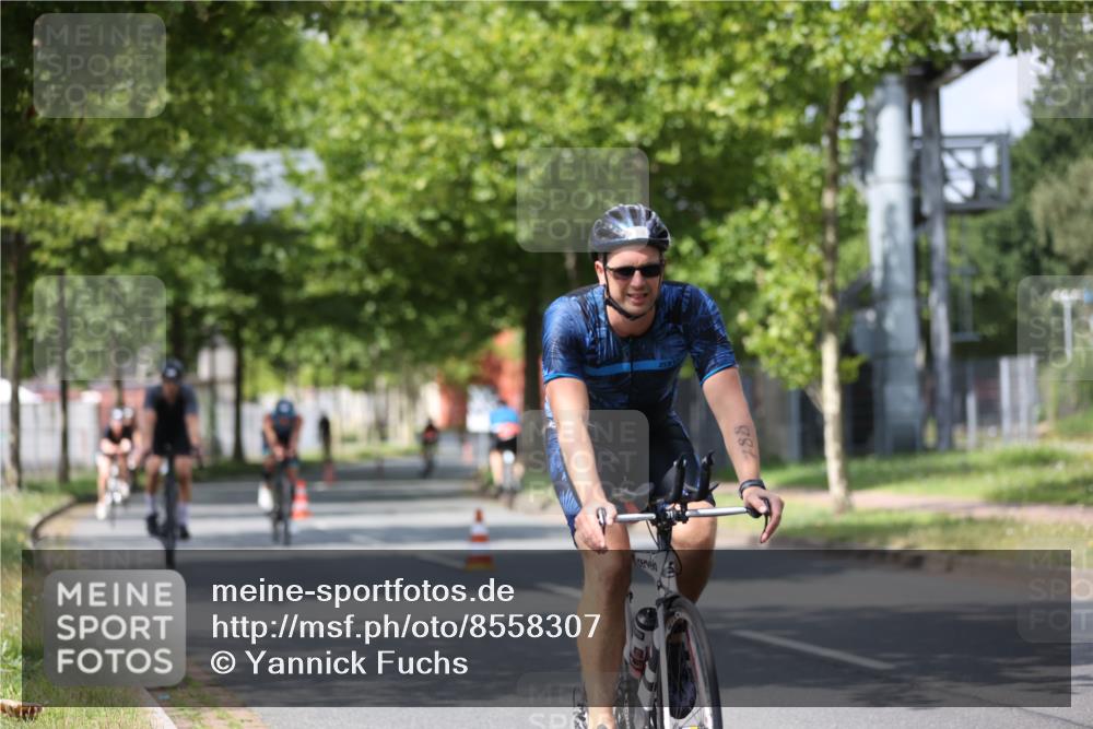 10.08.2025 - GEWOBA Citytriathlon Bremen Yannick Fuchs http://msf.ph/oto/8558307 10.08.2025 12:31:35 Radfahren 564, 616, 649, 654, 655, 666, 788, 793, 863, 894, 905, 950 meine-sportfotos.de