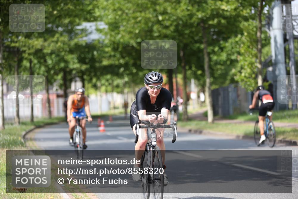 10.08.2025 - GEWOBA Citytriathlon Bremen Yannick Fuchs http://msf.ph/oto/8558320 10.08.2025 12:31:39 Radfahren 564, 616, 649, 654, 655, 666, 667, 788, 793, 863, 894, 950 meine-sportfotos.de