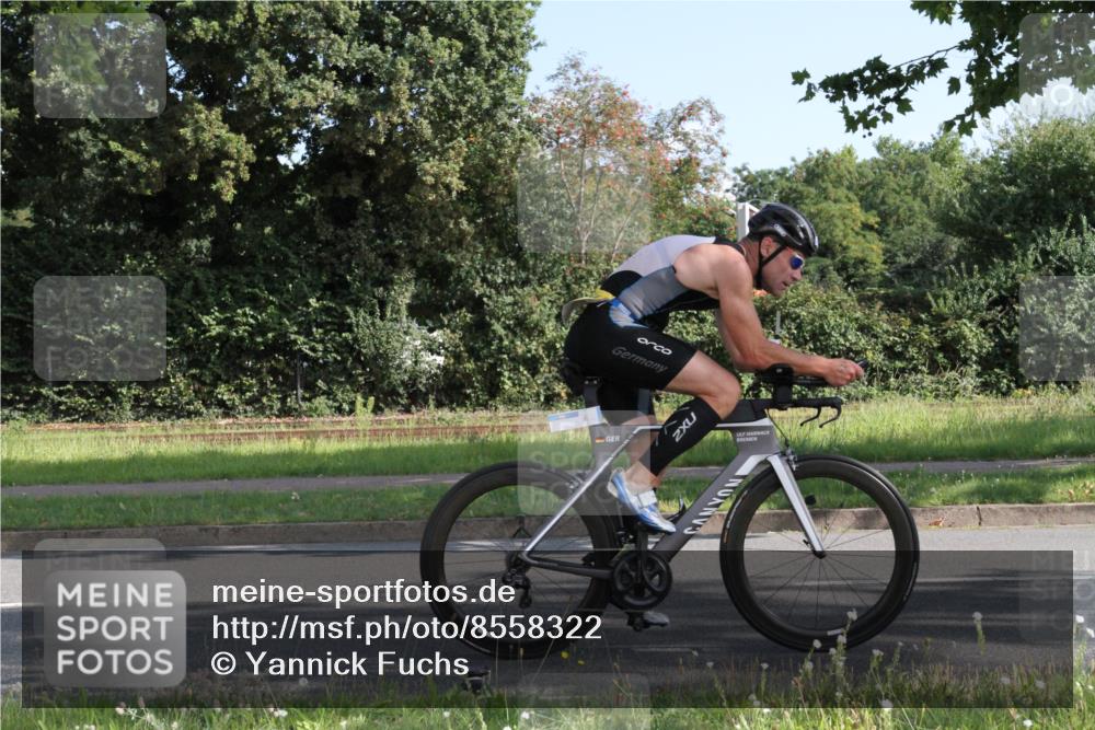 10.08.2025 - GEWOBA Citytriathlon Bremen Yannick Fuchs http://msf.ph/oto/8558322 10.08.2025 10:29:02 Radfahren 412, 424, 459 meine-sportfotos.de