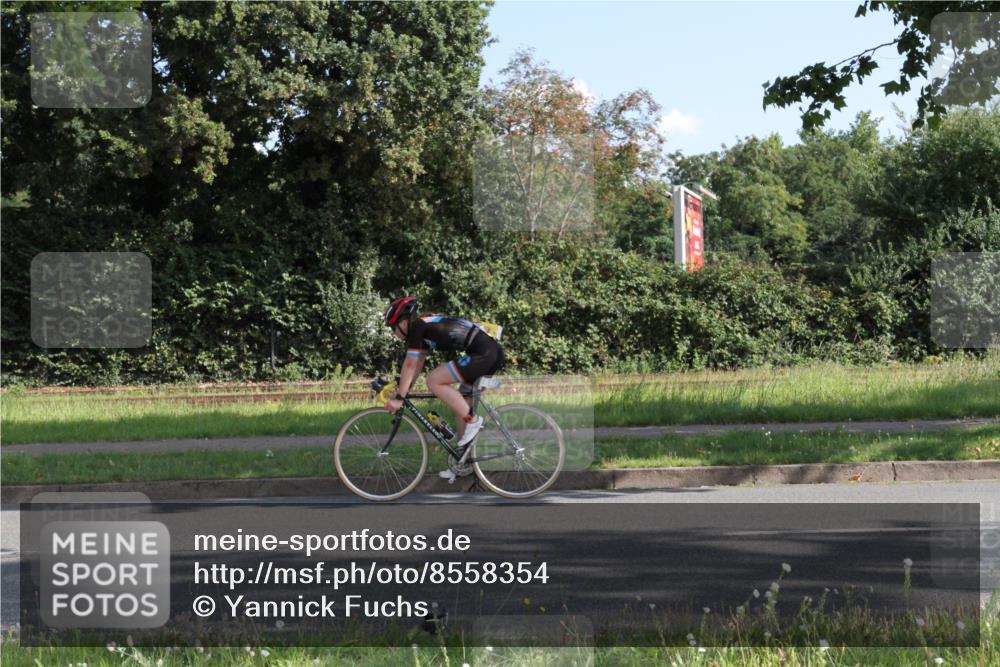 10.08.2025 - GEWOBA Citytriathlon Bremen Yannick Fuchs http://msf.ph/oto/8558354 10.08.2025 10:29:30 Radfahren 386, 509, 510 meine-sportfotos.de