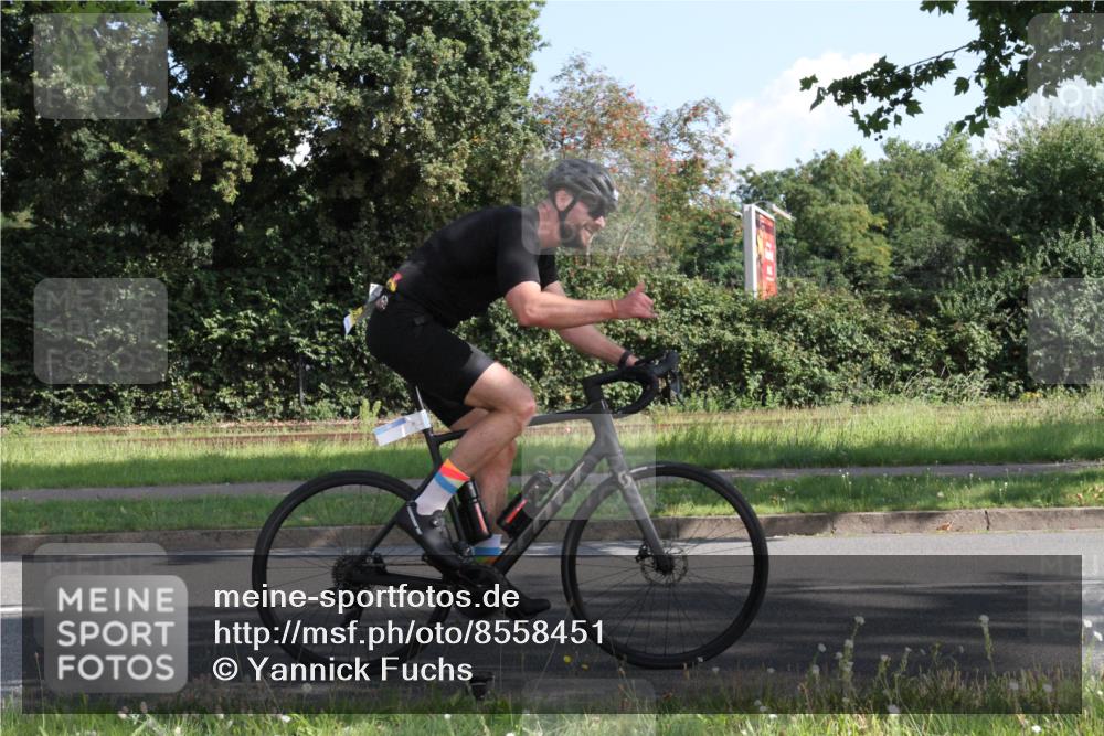 10.08.2025 - GEWOBA Citytriathlon Bremen Yannick Fuchs http://msf.ph/oto/8558451 10.08.2025 10:31:18 Radfahren 363, 387, 434 meine-sportfotos.de