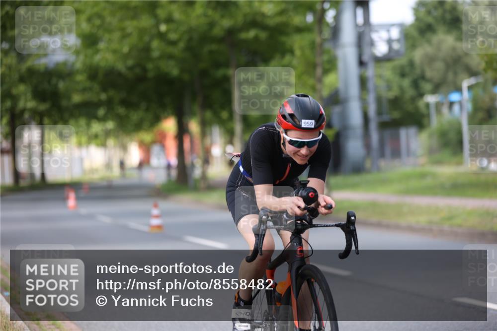 10.08.2025 - GEWOBA Citytriathlon Bremen Yannick Fuchs http://msf.ph/oto/8558482 10.08.2025 12:32:36 Radfahren 566, 641, 643, 648, 776, 840, 852, 959, 1017 meine-sportfotos.de