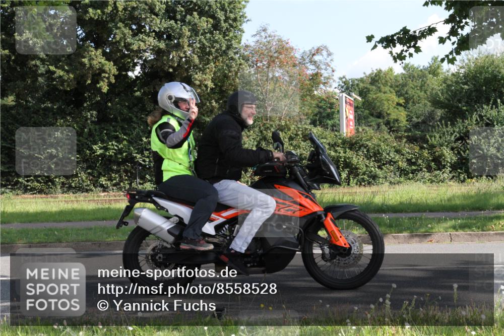 10.08.2025 - GEWOBA Citytriathlon Bremen Yannick Fuchs http://msf.ph/oto/8558528 10.08.2025 10:32:15 Radfahren 205, 354, 408, 508 meine-sportfotos.de