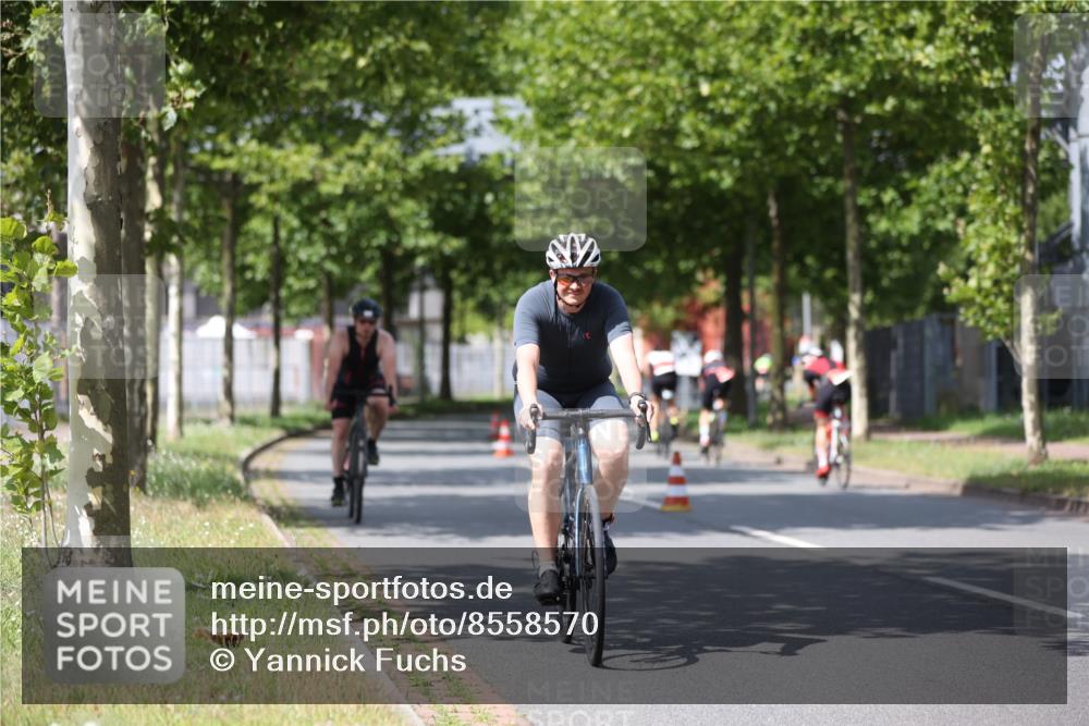 10.08.2025 - GEWOBA Citytriathlon Bremen Yannick Fuchs http://msf.ph/oto/8558570 10.08.2025 12:33:14 Radfahren 554, 626, 708, 738, 824, 836, 859 meine-sportfotos.de
