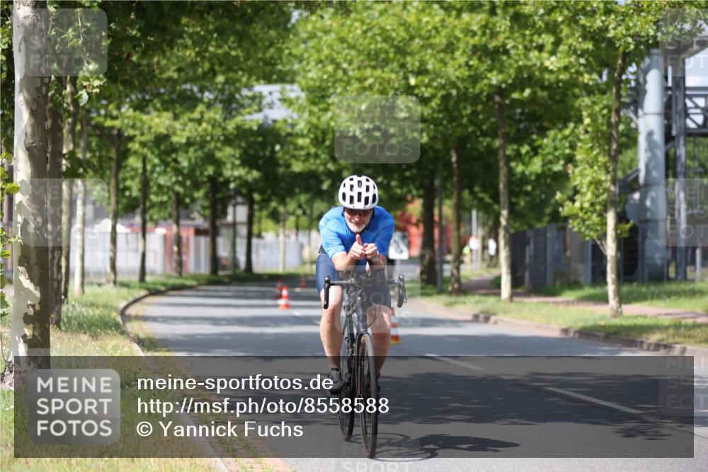 10.08.2025 - GEWOBA Citytriathlon Bremen Yannick Fuchs http://msf.ph/oto/8558588 10.08.2025 12:33:18 Radfahren 554, 708, 738, 824, 836, 859 meine-sportfotos.de