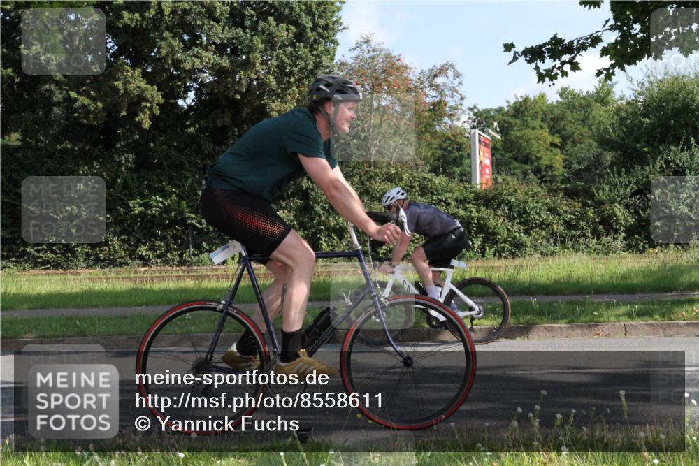 10.08.2025 - GEWOBA Citytriathlon Bremen Yannick Fuchs http://msf.ph/oto/8558611 10.08.2025 10:32:54 Radfahren 355, 371, 384, 390, 430, 483 meine-sportfotos.de