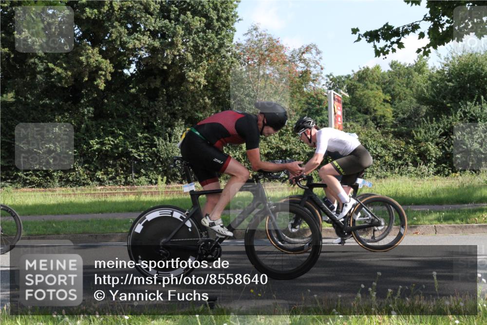 10.08.2025 - GEWOBA Citytriathlon Bremen Yannick Fuchs http://msf.ph/oto/8558640 10.08.2025 10:33:05 Radfahren 355, 371, 389, 390, 420, 430, 448 meine-sportfotos.de
