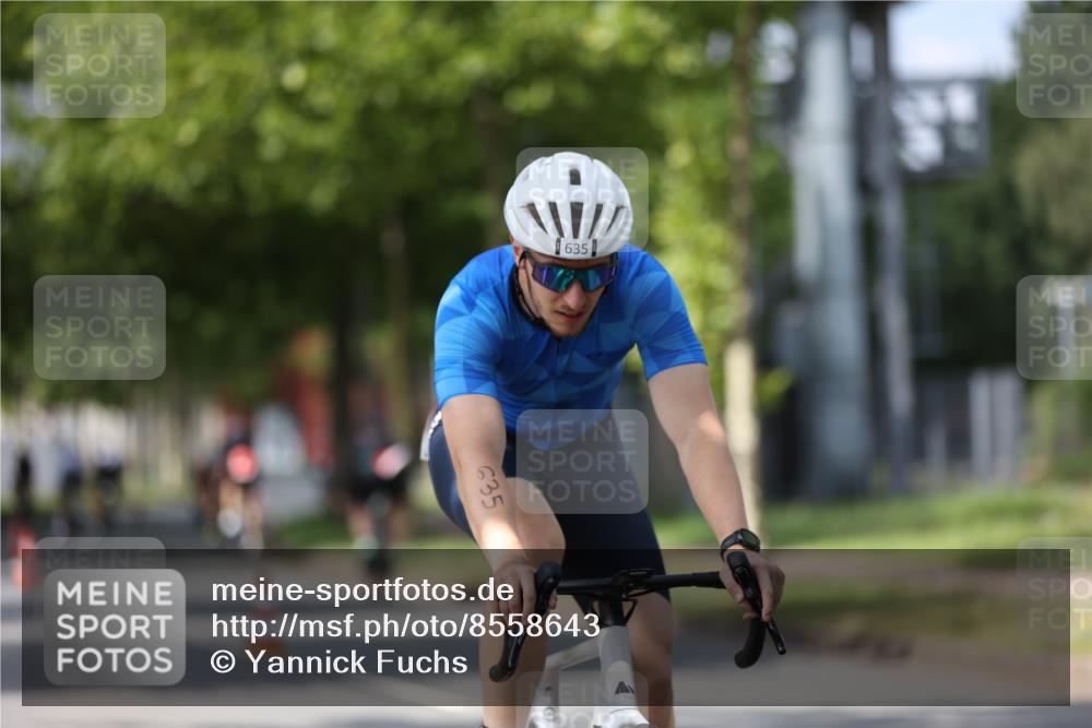 10.08.2025 - GEWOBA Citytriathlon Bremen Yannick Fuchs http://msf.ph/oto/8558643 10.08.2025 12:33:54 Radfahren 560, 635, 637, 741, 768, 856, 858, 867, 895 meine-sportfotos.de