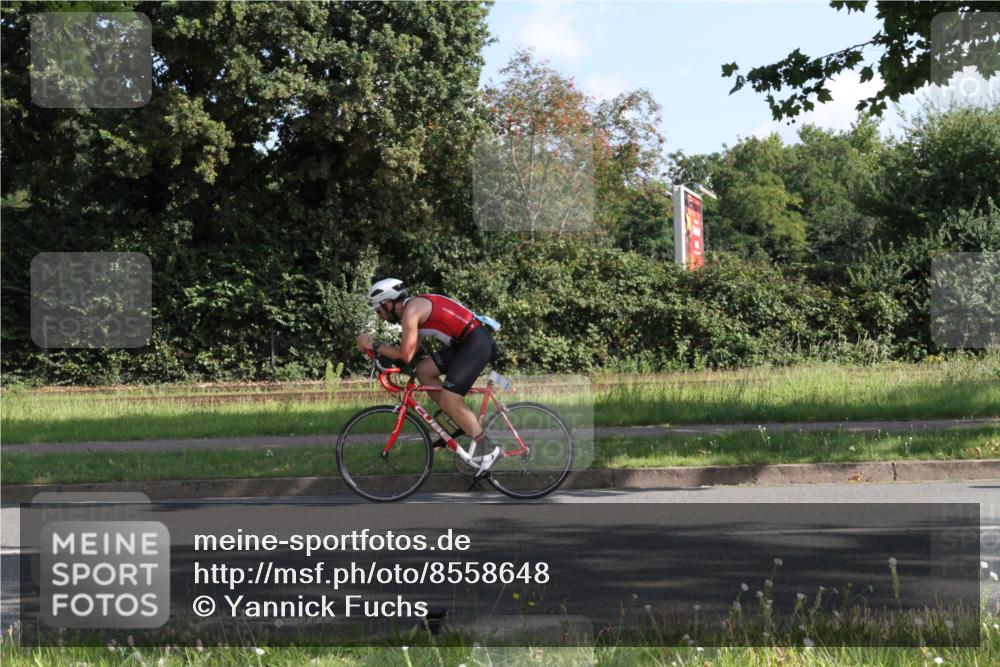 10.08.2025 - GEWOBA Citytriathlon Bremen Yannick Fuchs http://msf.ph/oto/8558648 10.08.2025 10:33:07 Radfahren 105, 355, 389, 390, 420, 421, 430, 448 meine-sportfotos.de