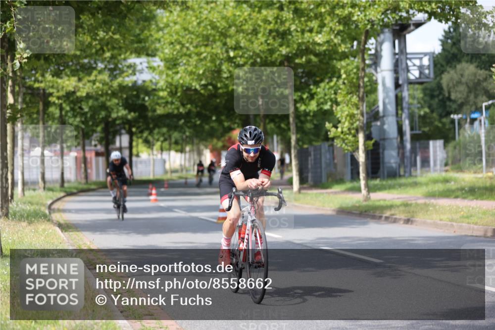 10.08.2025 - GEWOBA Citytriathlon Bremen Yannick Fuchs http://msf.ph/oto/8558662 10.08.2025 12:34:00 Radfahren 560, 635, 637, 741, 768, 858, 867 meine-sportfotos.de