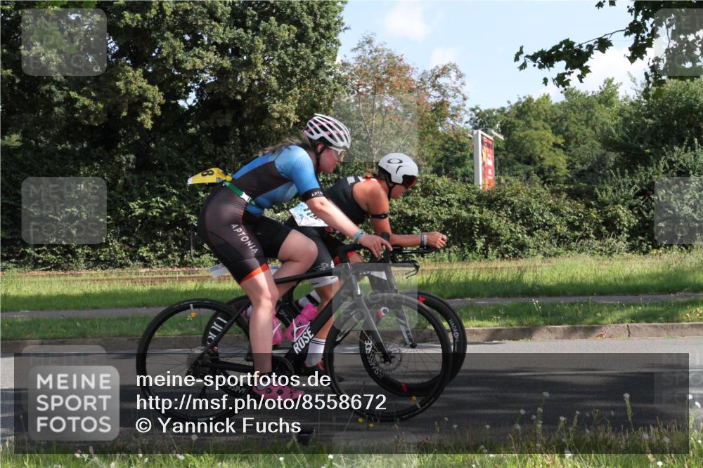 10.08.2025 - GEWOBA Citytriathlon Bremen Yannick Fuchs http://msf.ph/oto/8558672 10.08.2025 10:33:18 Radfahren 105, 389, 396, 420, 421, 448, 479 meine-sportfotos.de