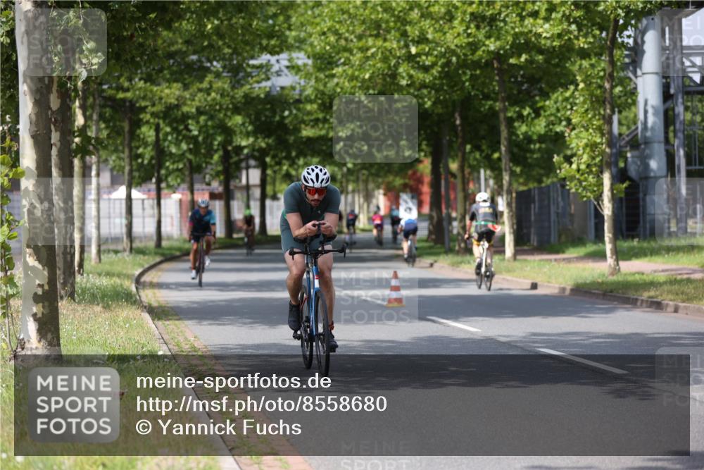 10.08.2025 - GEWOBA Citytriathlon Bremen Yannick Fuchs http://msf.ph/oto/8558680 10.08.2025 12:34:14 Radfahren 553, 637, 768, 822, 834, 891 meine-sportfotos.de