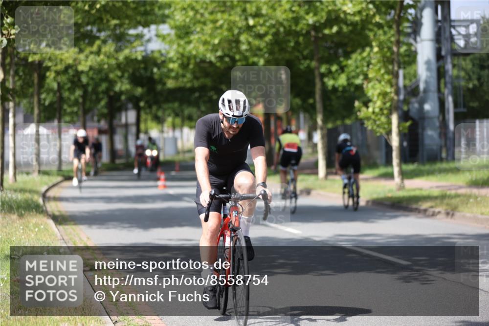10.08.2025 - GEWOBA Citytriathlon Bremen Yannick Fuchs http://msf.ph/oto/8558754 10.08.2025 12:34:44 Radfahren 556, 584, 591, 632, 736, 826, 841, 914, 1027, 1037 meine-sportfotos.de