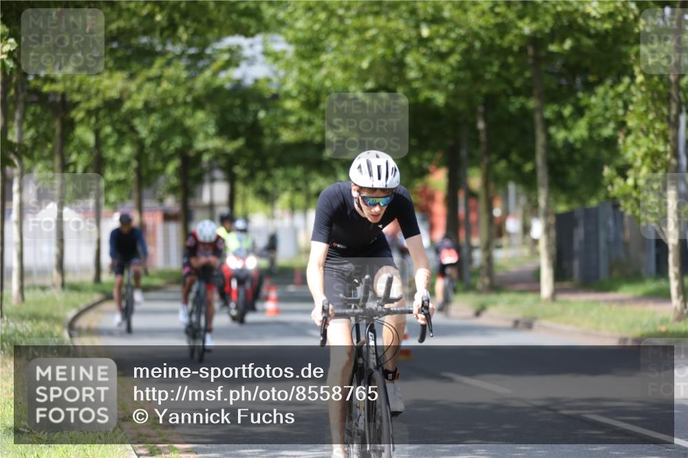 10.08.2025 - GEWOBA Citytriathlon Bremen Yannick Fuchs http://msf.ph/oto/8558765 10.08.2025 12:34:47 Radfahren 556, 584, 591, 632, 680, 736, 826, 841, 855, 914, 915, 1027, 1037 meine-sportfotos.de