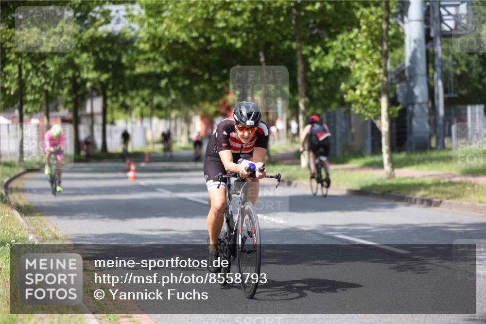 10.08.2025 - GEWOBA Citytriathlon Bremen Yannick Fuchs http://msf.ph/oto/8558793 10.08.2025 12:34:59 Radfahren 556, 558, 591, 632, 680, 707, 855, 902, 915, 956, 1035 meine-sportfotos.de