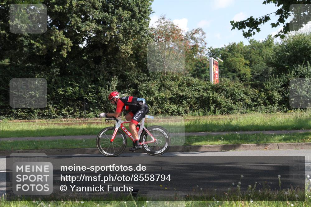 10.08.2025 - GEWOBA Citytriathlon Bremen Yannick Fuchs http://msf.ph/oto/8558794 10.08.2025 10:34:11 Radfahren 97, 239, 409, 419, 427, 456, 512 meine-sportfotos.de