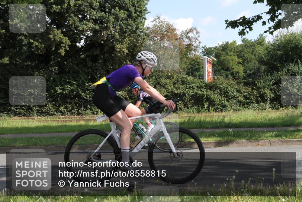 10.08.2025 - GEWOBA Citytriathlon Bremen Yannick Fuchs http://msf.ph/oto/8558815 10.08.2025 10:34:26 Radfahren 213, 358, 456, 500 meine-sportfotos.de