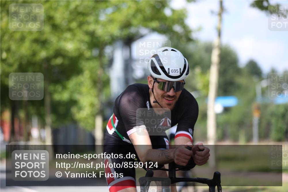 10.08.2025 - GEWOBA Citytriathlon Bremen Yannick Fuchs http://msf.ph/oto/8559124 10.08.2025 12:37:47 Radfahren 563, 603, 618 meine-sportfotos.de