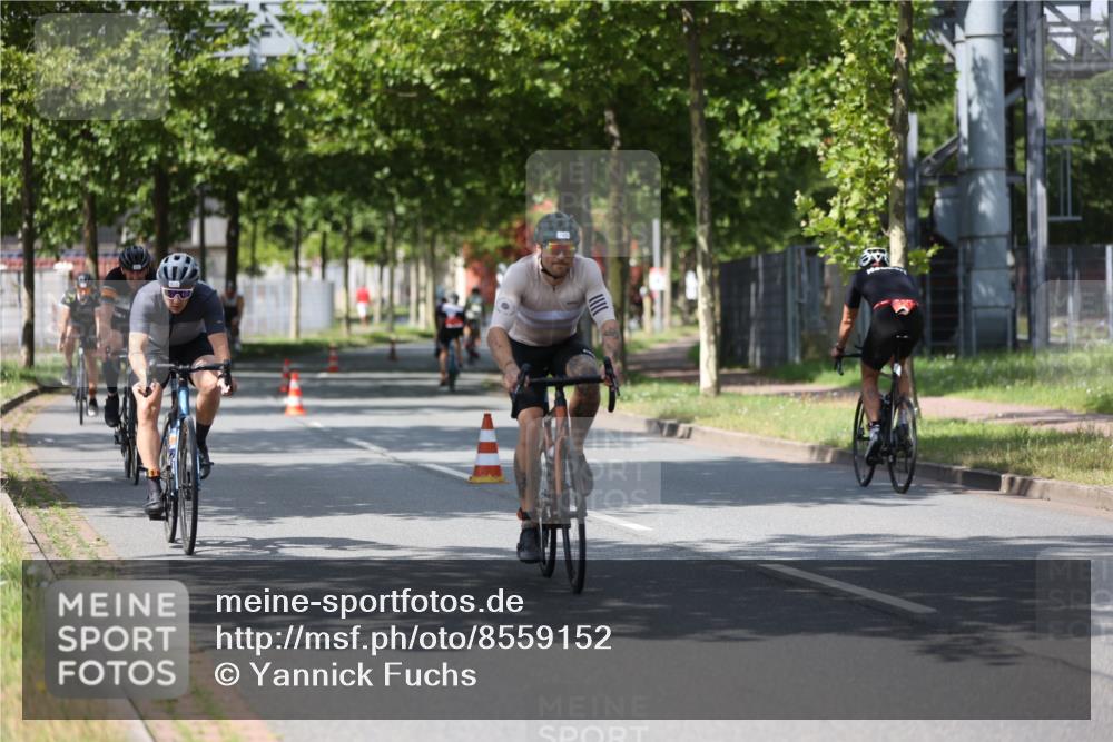 10.08.2025 - GEWOBA Citytriathlon Bremen Yannick Fuchs http://msf.ph/oto/8559152 10.08.2025 12:38:10 Radfahren 618, 671, 761, 764, 782, 784, 825, 844, 853, 1018 meine-sportfotos.de