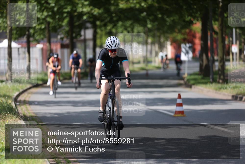 10.08.2025 - GEWOBA Citytriathlon Bremen Yannick Fuchs http://msf.ph/oto/8559281 10.08.2025 12:39:06 Radfahren 658, 696, 709, 720, 729, 900, 969, 978, 1006, 1019 meine-sportfotos.de