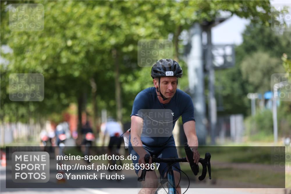 10.08.2025 - GEWOBA Citytriathlon Bremen Yannick Fuchs http://msf.ph/oto/8559367 10.08.2025 12:39:42 Radfahren 572, 589, 795, 813 meine-sportfotos.de