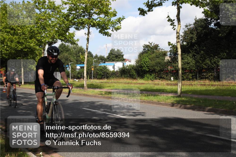 10.08.2025 - GEWOBA Citytriathlon Bremen Yannick Fuchs http://msf.ph/oto/8559394 10.08.2025 10:54:56 Radfahren 33, 85, 373, 378, 452 meine-sportfotos.de