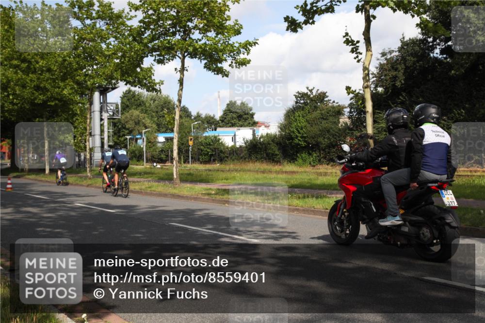 10.08.2025 - GEWOBA Citytriathlon Bremen Yannick Fuchs http://msf.ph/oto/8559401 10.08.2025 10:55:01 Radfahren 33, 85, 373, 378, 418, 452 meine-sportfotos.de