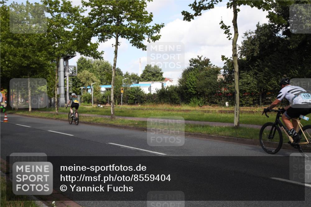 10.08.2025 - GEWOBA Citytriathlon Bremen Yannick Fuchs http://msf.ph/oto/8559404 10.08.2025 10:55:12 Radfahren 19, 33, 163, 211, 219, 397, 418 meine-sportfotos.de