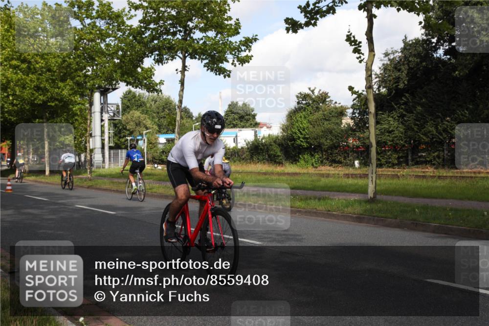 10.08.2025 - GEWOBA Citytriathlon Bremen Yannick Fuchs http://msf.ph/oto/8559408 10.08.2025 10:55:14 Radfahren 19, 163, 211, 219, 397, 418 meine-sportfotos.de