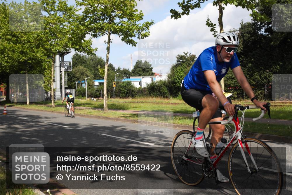 10.08.2025 - GEWOBA Citytriathlon Bremen Yannick Fuchs http://msf.ph/oto/8559422 10.08.2025 10:55:45 Radfahren 93, 117, 207, 444, 480 meine-sportfotos.de