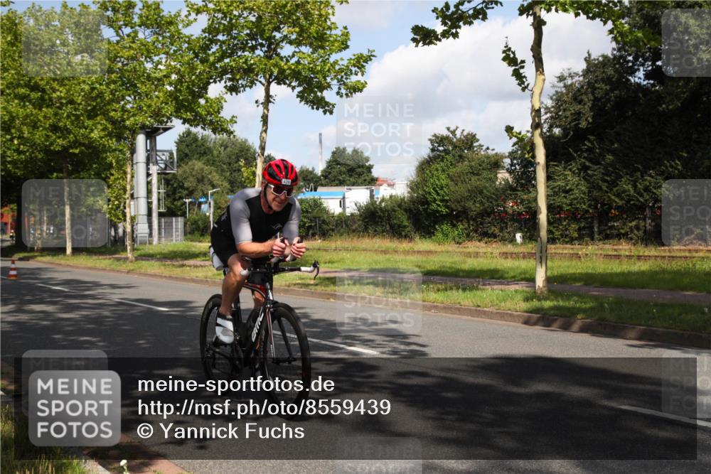 10.08.2025 - GEWOBA Citytriathlon Bremen Yannick Fuchs http://msf.ph/oto/8559439 10.08.2025 10:56:16 Radfahren 69, 99, 115, 119, 401, 429, 464, 466, 497 meine-sportfotos.de