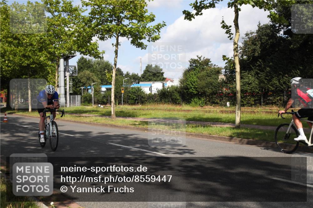10.08.2025 - GEWOBA Citytriathlon Bremen Yannick Fuchs http://msf.ph/oto/8559447 10.08.2025 10:56:40 Radfahren 31, 67, 145, 203, 447, 455 meine-sportfotos.de