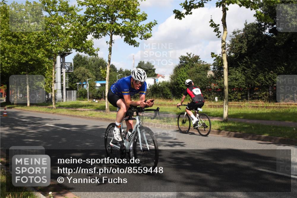 10.08.2025 - GEWOBA Citytriathlon Bremen Yannick Fuchs http://msf.ph/oto/8559448 10.08.2025 10:56:41 Radfahren 31, 67, 145, 203, 447, 455, 501 meine-sportfotos.de