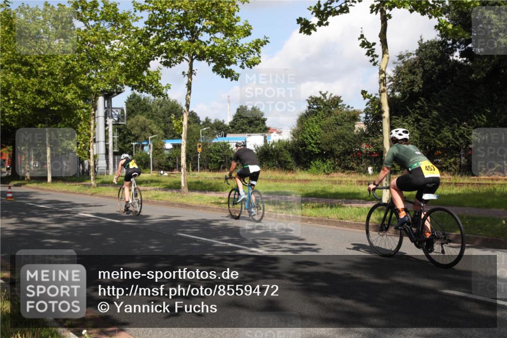 10.08.2025 - GEWOBA Citytriathlon Bremen Yannick Fuchs http://msf.ph/oto/8559472 10.08.2025 10:57:22 Radfahren 77, 233, 435 meine-sportfotos.de