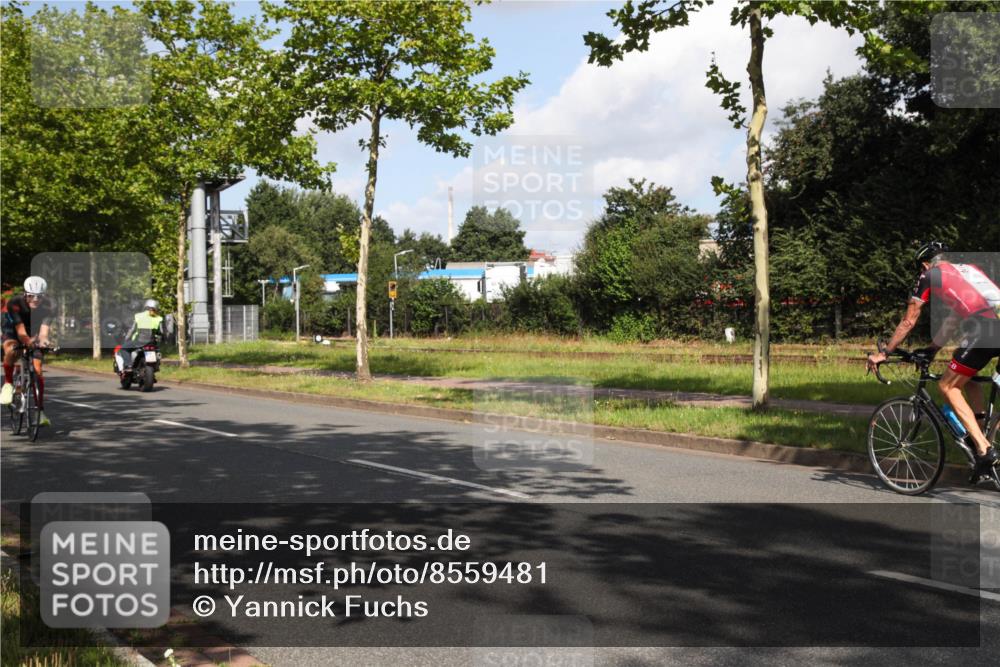 10.08.2025 - GEWOBA Citytriathlon Bremen Yannick Fuchs http://msf.ph/oto/8559481 10.08.2025 10:57:28 Radfahren 215, 233, 435 meine-sportfotos.de