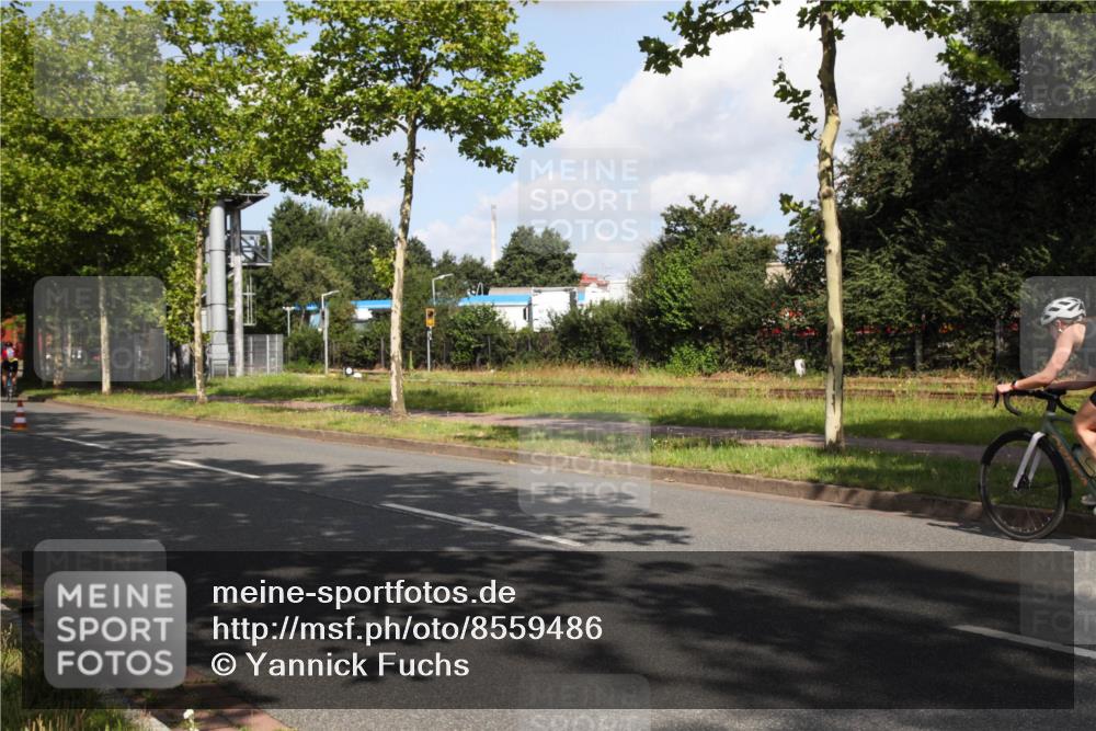 10.08.2025 - GEWOBA Citytriathlon Bremen Yannick Fuchs http://msf.ph/oto/8559486 10.08.2025 10:57:33 Radfahren 35, 215, 435, 458 meine-sportfotos.de