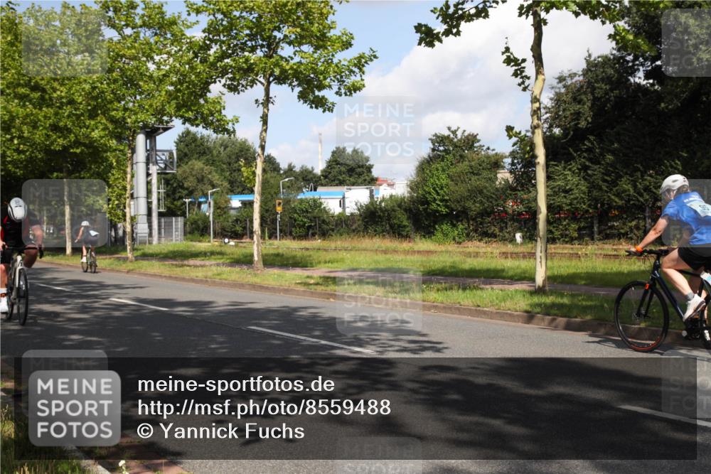 10.08.2025 - GEWOBA Citytriathlon Bremen Yannick Fuchs http://msf.ph/oto/8559488 10.08.2025 10:57:36 Radfahren 35, 159, 215, 435, 458 meine-sportfotos.de